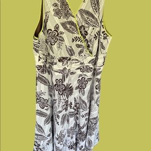 Women’s Sleeveless Sundress